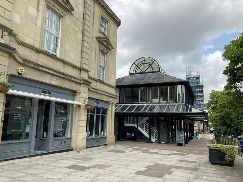 Montpellier St, Cheltenham to rent - Building Photo - Image 2 of 5