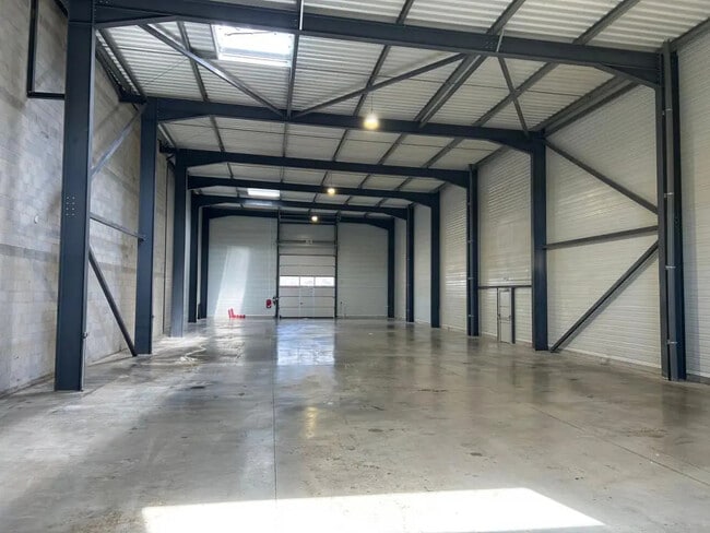 Location Entrepôt 560 m²