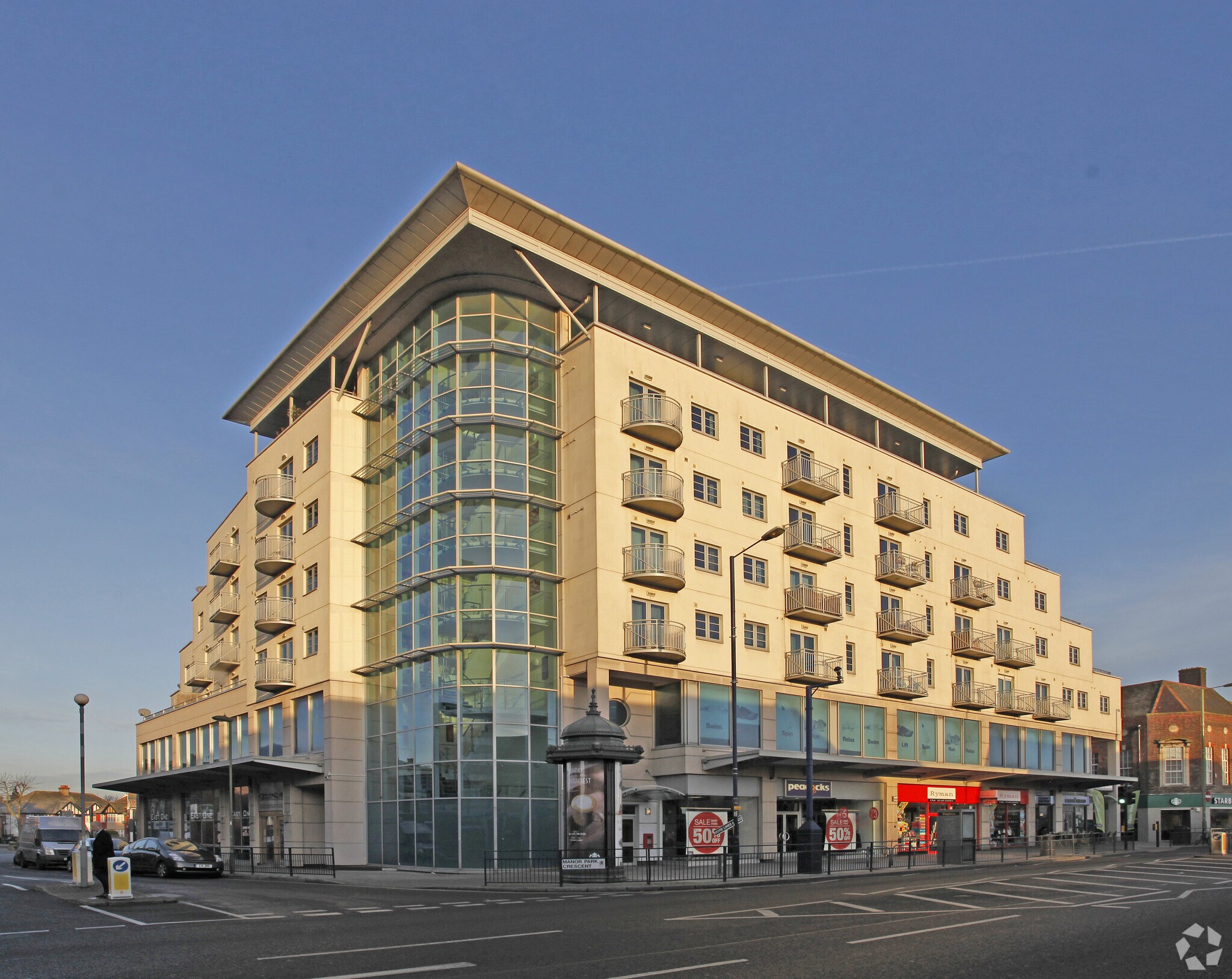 67-79 Station Rd, Edgware for sale Primary Photo- Image 1 of 1