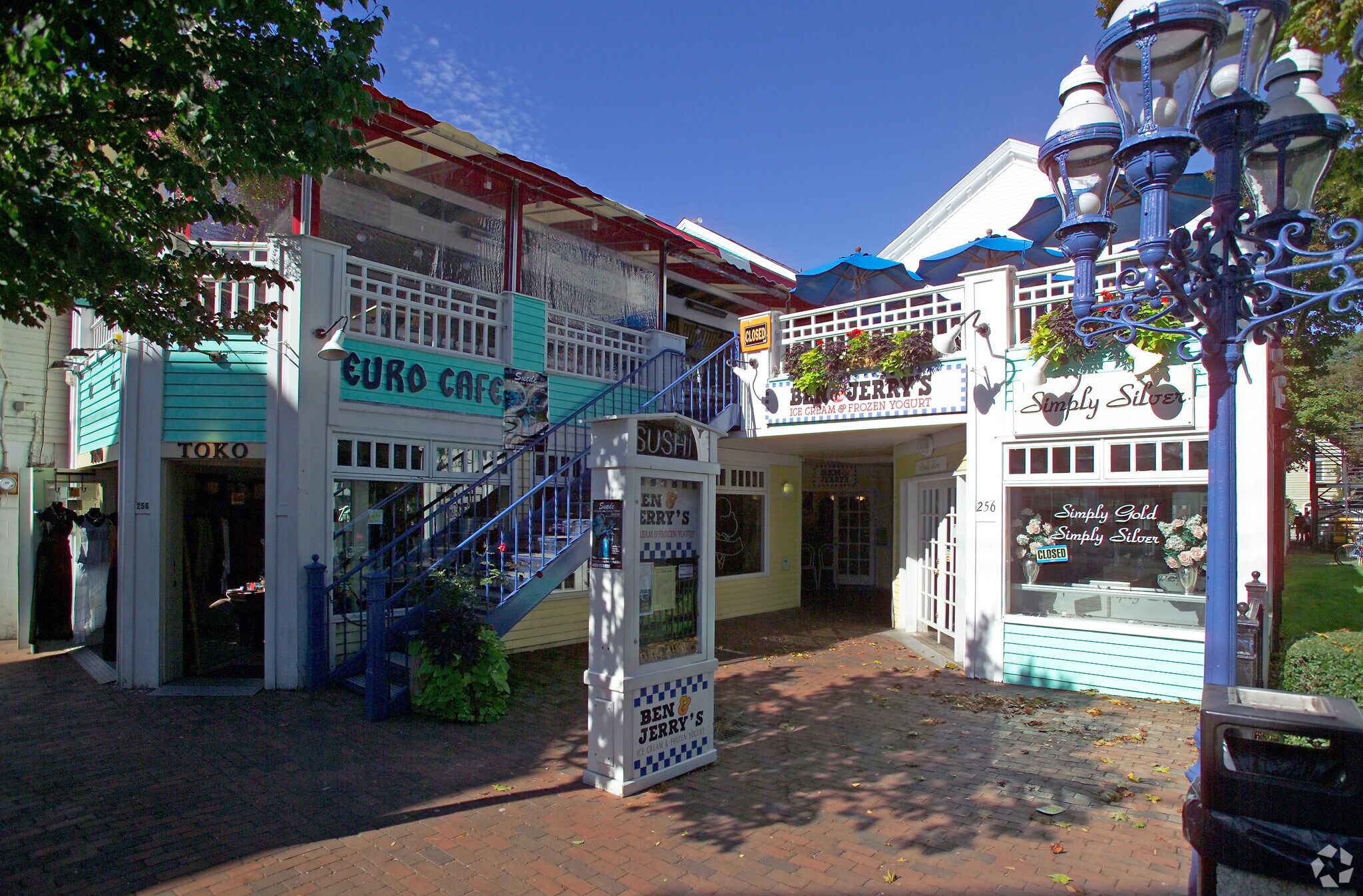 258 Commercial St, Provincetown, MA for sale Primary Photo- Image 1 of 1