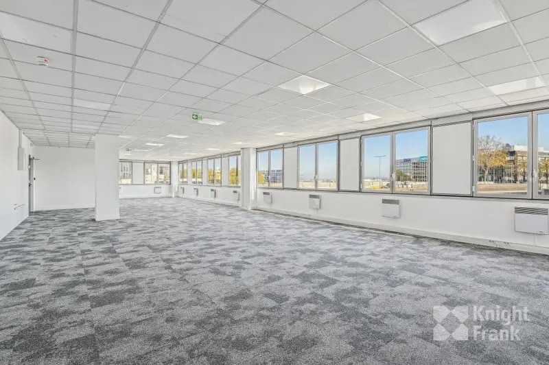 5 Boulevard Des Bouvets, Nanterre to rent Interior Photo- Image 1 of 4