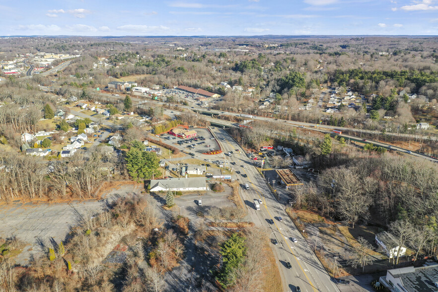 615 Southbridge, Auburn, MA for rent - Building Photo - Image 3 of 24