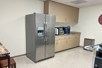 41593 Winchester Rd, Temecula, CA to rent Interior Photo- Image 2 of 5