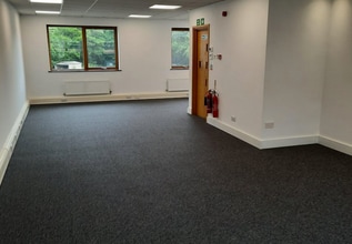 Mary Rd, Guildford to rent Interior Photo- Image 2 of 3