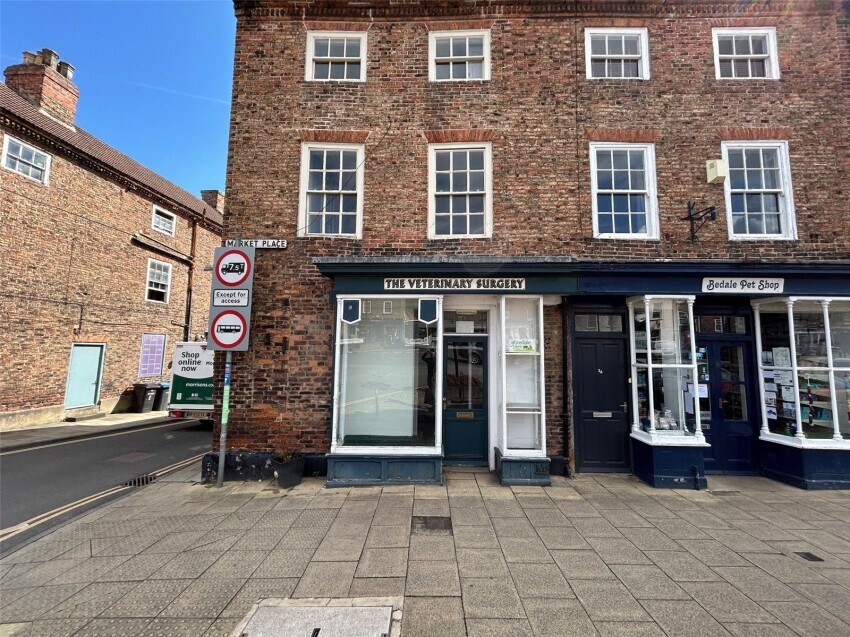 1 Market Pl, Bedale for sale Building Photo- Image 1 of 1
