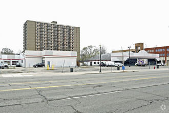 400 N Main St, Royal Oak, MI for sale Primary Photo- Image 1 of 1