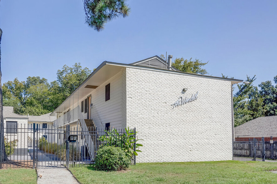 2038 Southern Ave, Memphis, TN for sale - Building Photo - Image 1 of 15