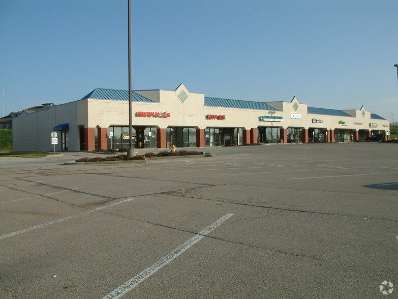 7206-7240 Town Centre Dr, Liberty Township, OH for sale - Building Photo - Image 1 of 1