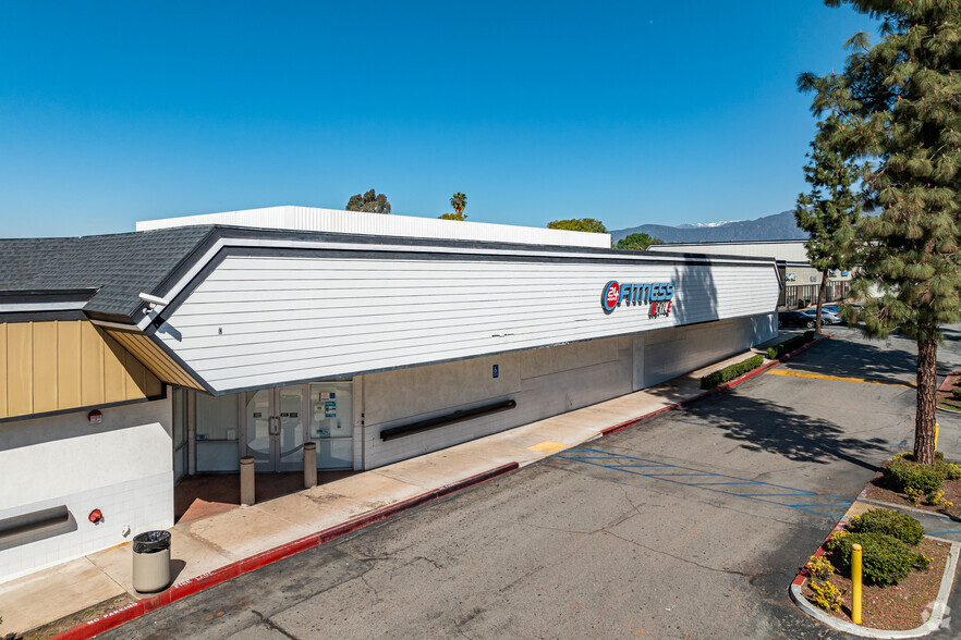 9710-9886 Central Ave, Montclair, CA for rent - Building Photo - Image 3 of 7