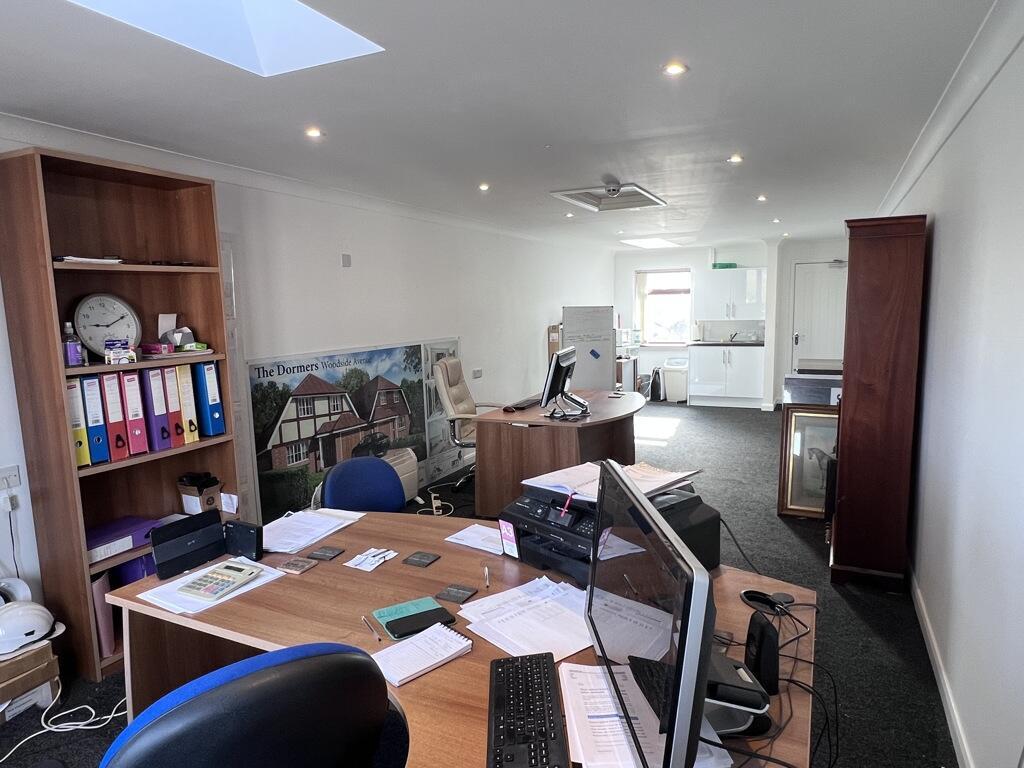 147 Wareham Rd, Corfe Mullen, DOR BH21 3LA - Unit 7 - - Interior Photo - Image 2 of 5