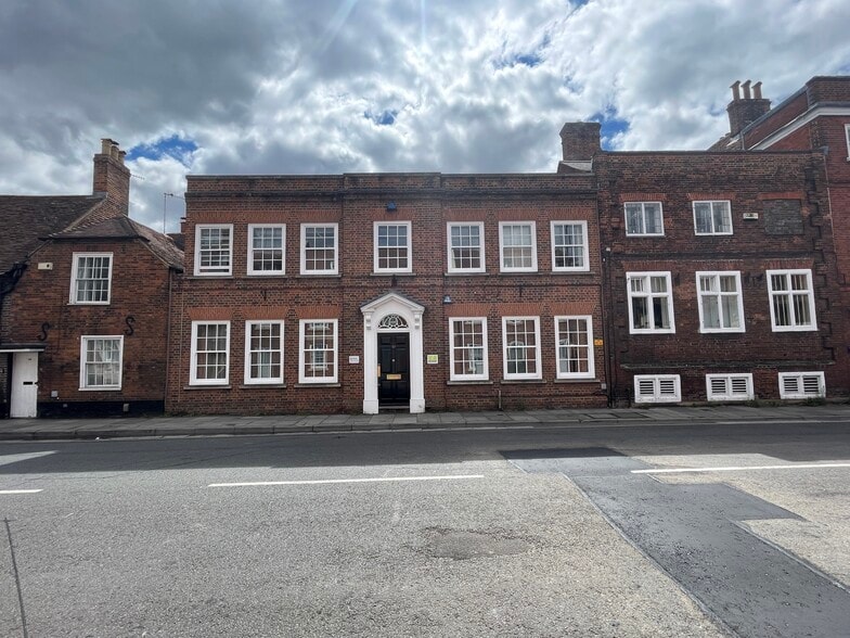 10 St Ann St, Salisbury to rent - Building Photo - Image 2 of 6