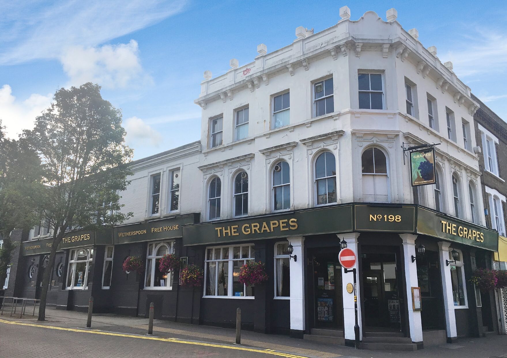 198 High St, Sutton for sale Primary Photo- Image 1 of 1