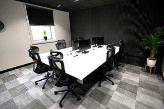 Carlyle Rd, Kirkcaldy to rent Interior Photo- Image 2 of 4