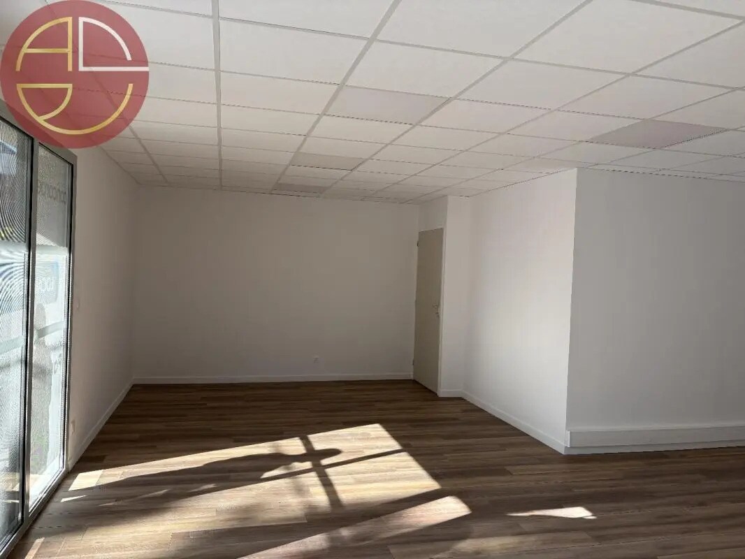 Office in Toulouse for sale Building Photo- Image 1 of 6