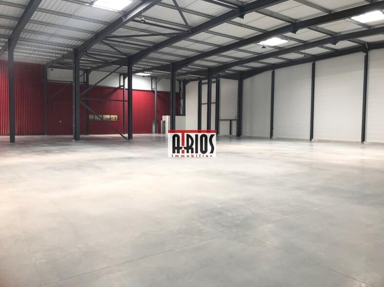 Industrial in Signes to rent - Building Photo - Image 3 of 7