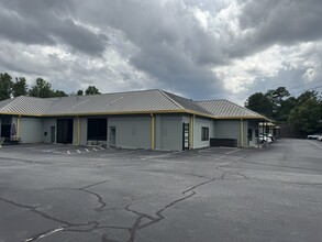 644 Antone St NW, Atlanta, GA to rent Interior Photo- Image 1 of 9