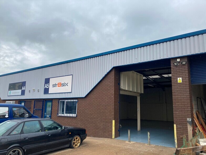 Brunel Dr, Newark to rent - Building Photo - Image 2 of 3