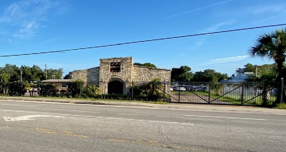 3907 W Dr Martin Luther King Jr Blvd, Tampa, FL for sale - Building Photo - Image 1 of 1