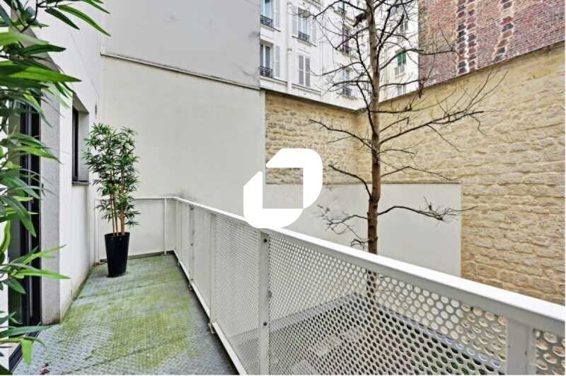 Office in Neuilly-sur-Seine to rent - Building Photo - Image 1 of 7