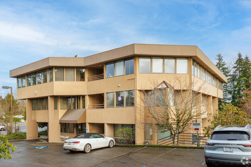 11711 NE 12th St, Bellevue, WA for sale - Building Photo - Image 1 of 21