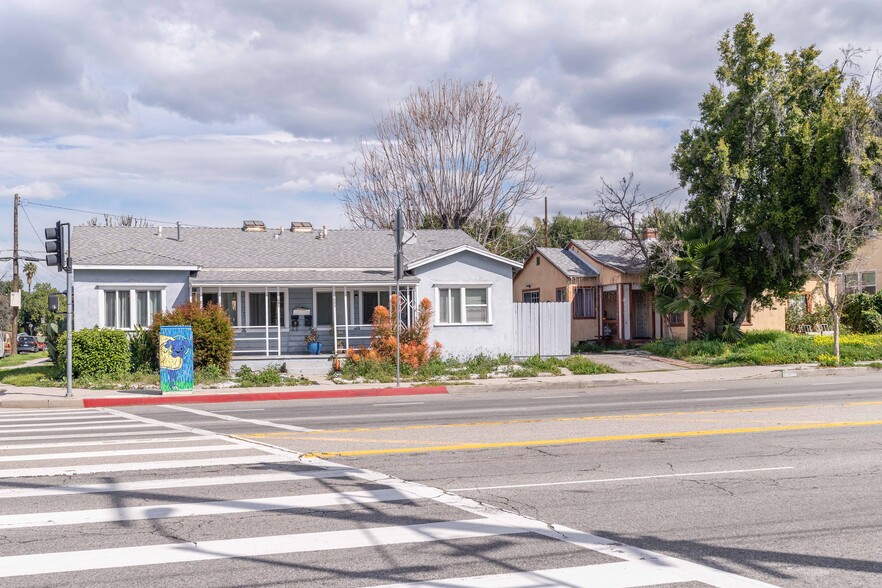 11649 Burbank Blvd, North Hollywood, CA for sale - Building Photo - Image 3 of 10