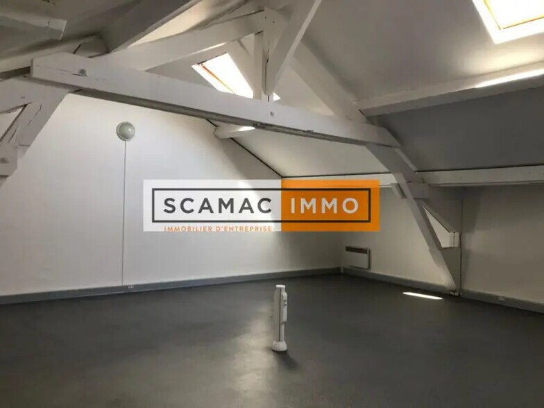 Industrial in Meudon to rent - Interior Photo - Image 3 of 8