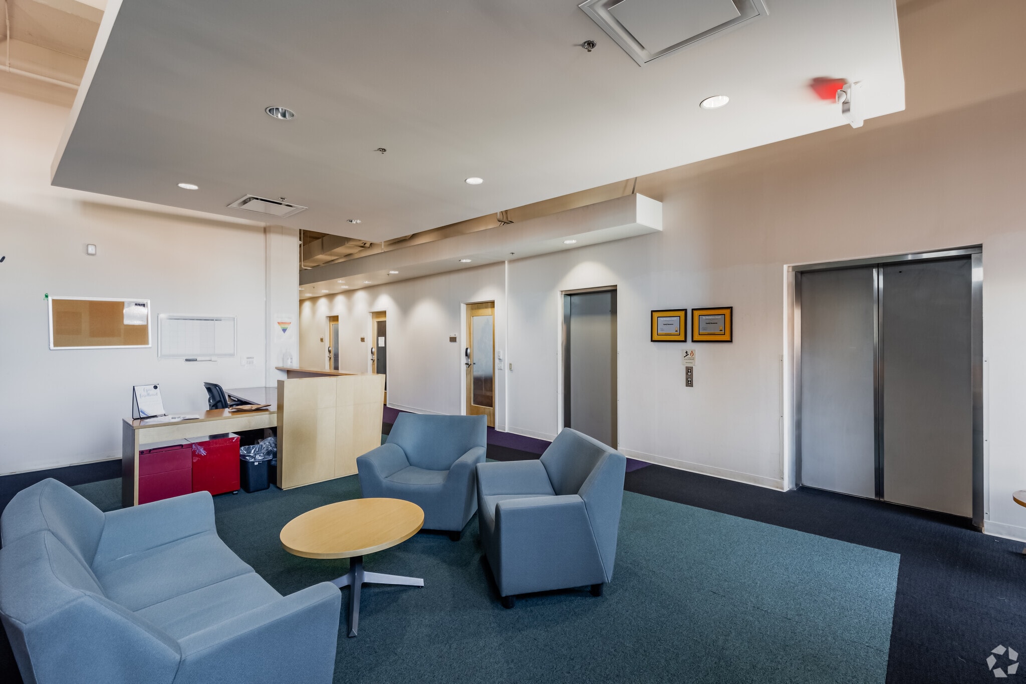 1425 Forbes Ave, Pittsburgh, PA to rent Interior Photo- Image 1 of 7