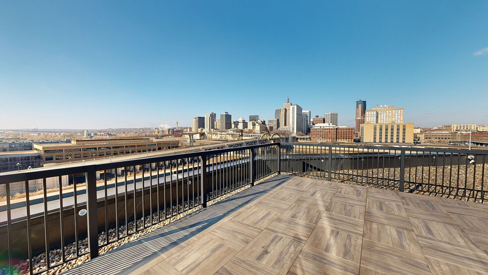 10 River Park Plz, Saint Paul, MN for rent - Matterport 3D Scan - Image 3 of 15