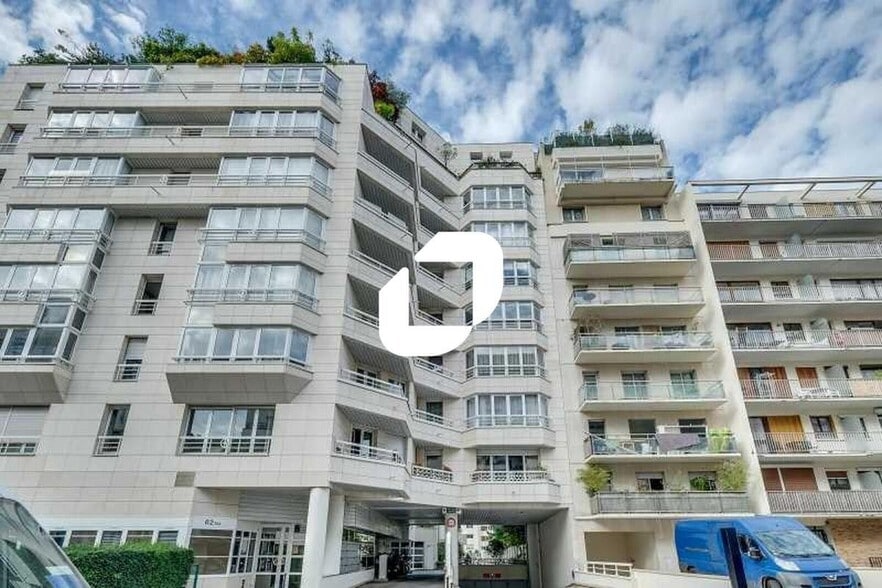 Office in Boulogne-Billancourt to rent - Building Photo - Image 2 of 6