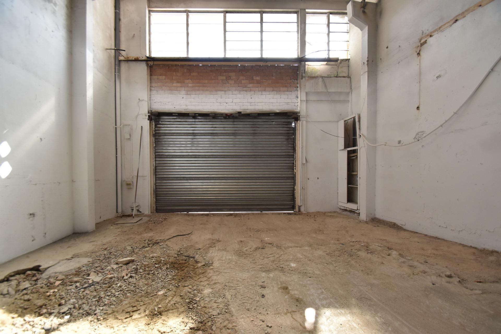 Retail in Vilanova i la Geltrú, Barcelona to rent Interior Photo- Image 1 of 15