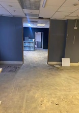 Evington Valley Rd, Leicester to rent Interior Photo- Image 2 of 5