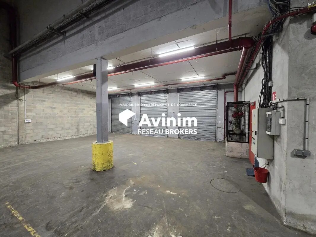 Light Industrial in Marly-la-Ville to rent Interior Photo- Image 1 of 5