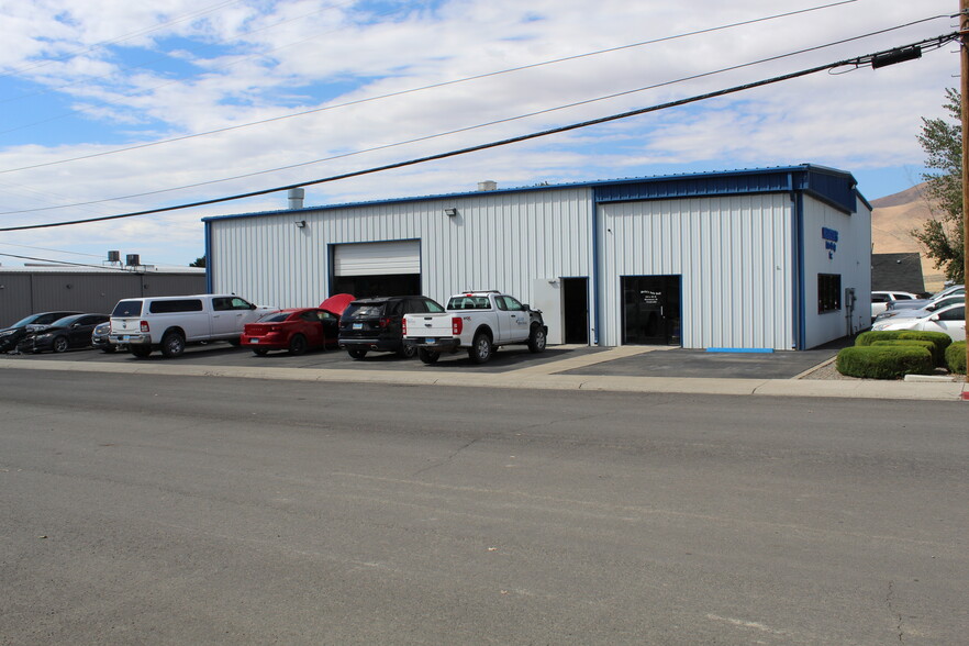 810 W 6th St, Winnemucca, NV for sale - Primary Photo - Image 1 of 15