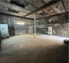 14 Hillfoot St, Glasgow to rent Interior Photo- Image 2 of 2