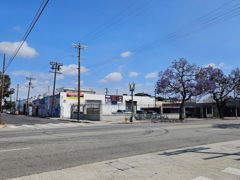 3300 S Broadway, Los Angeles, CA 90007 portfolio of 2 properties for sale on LoopNet.co.uk - Building Photo - Image 3 of 33