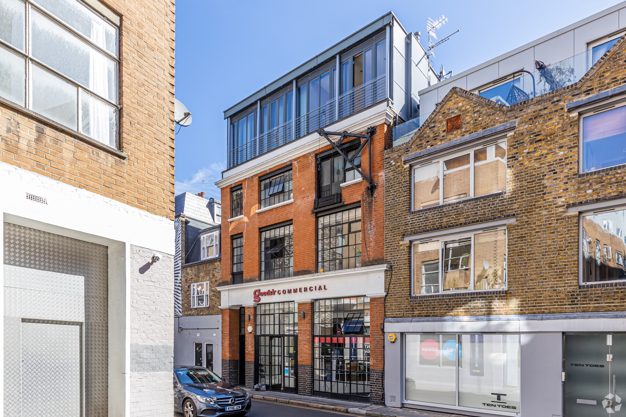 9-10 Domingo St, London for sale Primary Photo- Image 1 of 1