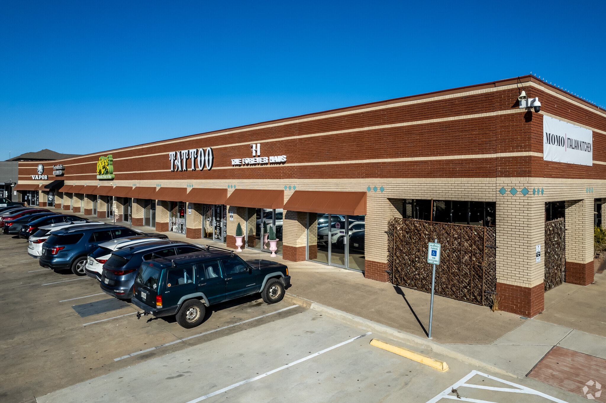 8989 Forest Ln, Dallas, TX to rent Primary Photo- Image 1 of 8
