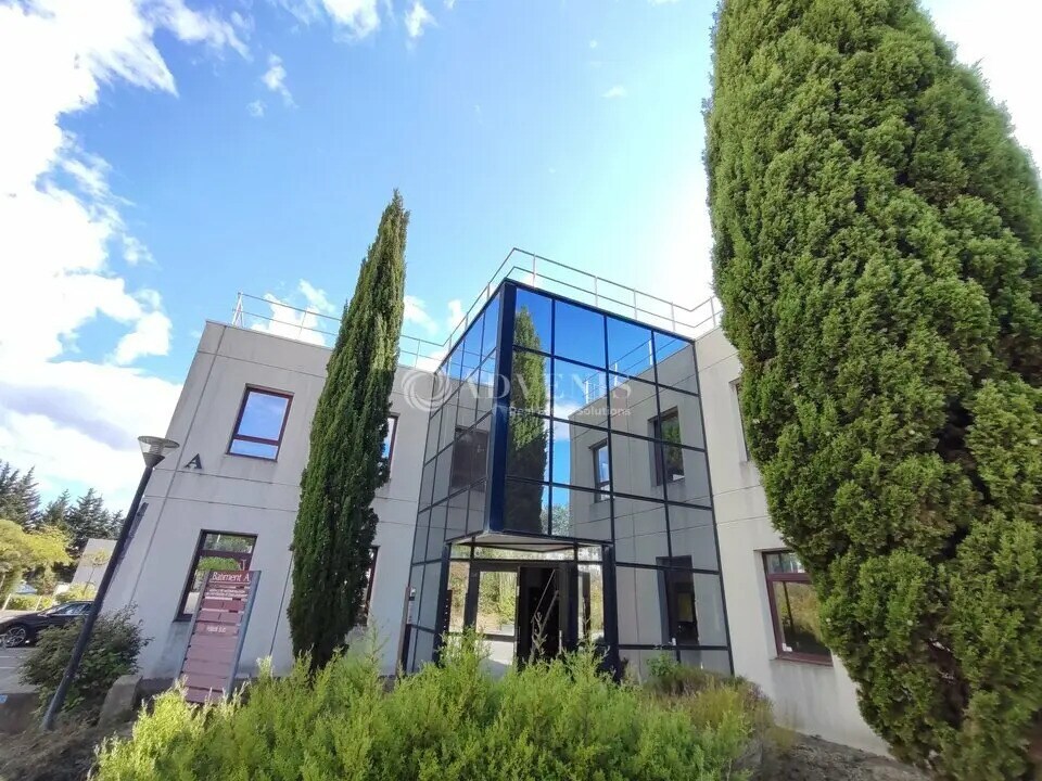 Office in Montpellier to rent Primary Photo- Image 1 of 9