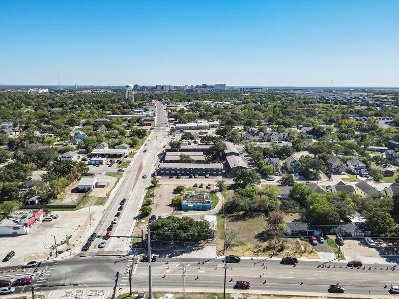 101 W Villa Maria Rd, Bryan, TX for sale - Building Photo - Image 2 of 5