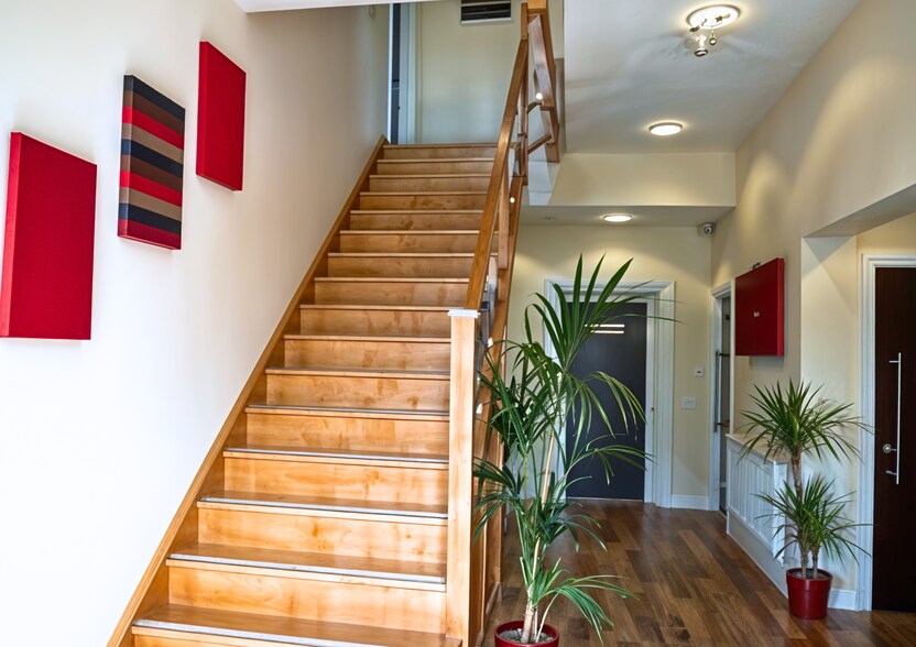 South St, Ashby De La Zouch to rent - Building Photo - Image 3 of 10