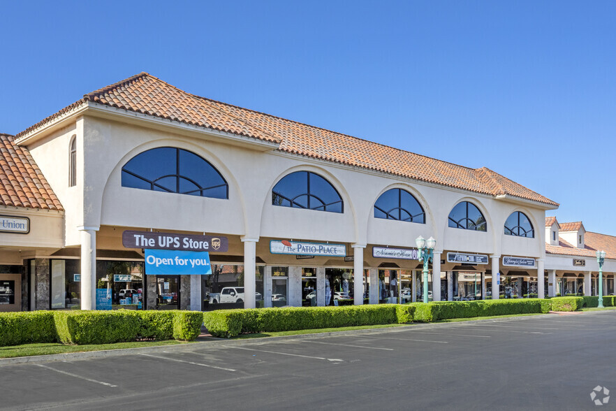 2003-2035 W Bullard Ave, Fresno, CA for rent - Building Photo - Image 1 of 5