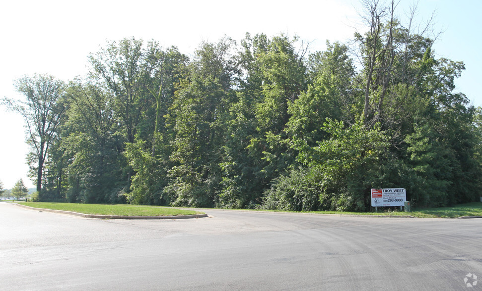 S Standield Road & Commerce Center Blvd, Troy, OH for sale - Primary Photo - Image 1 of 1