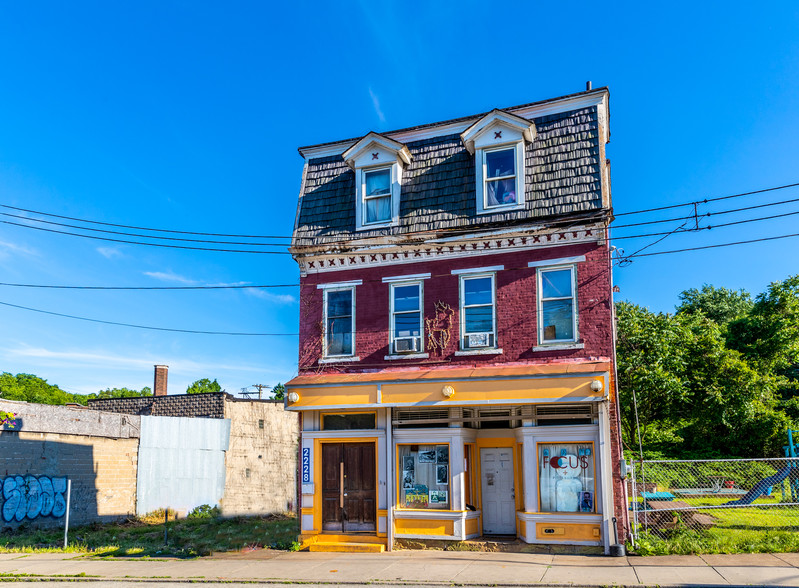 2228 Centre Ave, Pittsburgh, PA for sale - Building Photo - Image 1 of 1