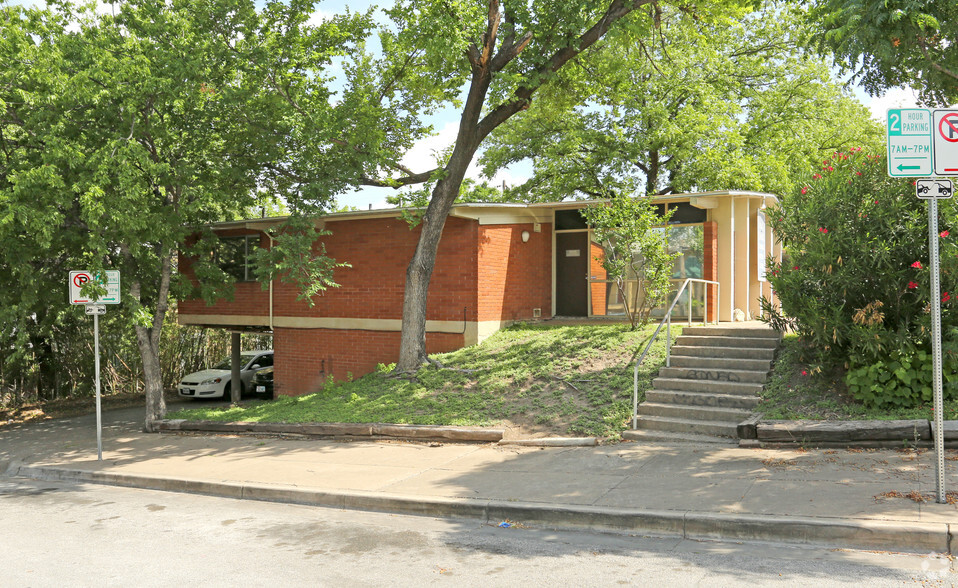 3000 Medical Arts St, Austin, TX for rent - Building Photo - Image 2 of 3