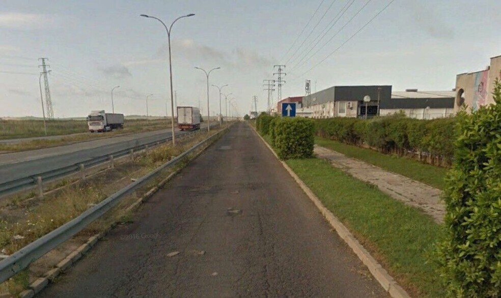 Acueducto, Dos Hermanas, Entrenucleos, S/N, SEVILLA, Sevilla to rent - Building Photo - Image 2 of 11