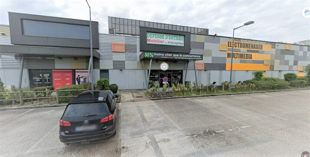 Location Commerce 568 m² - Photo 1