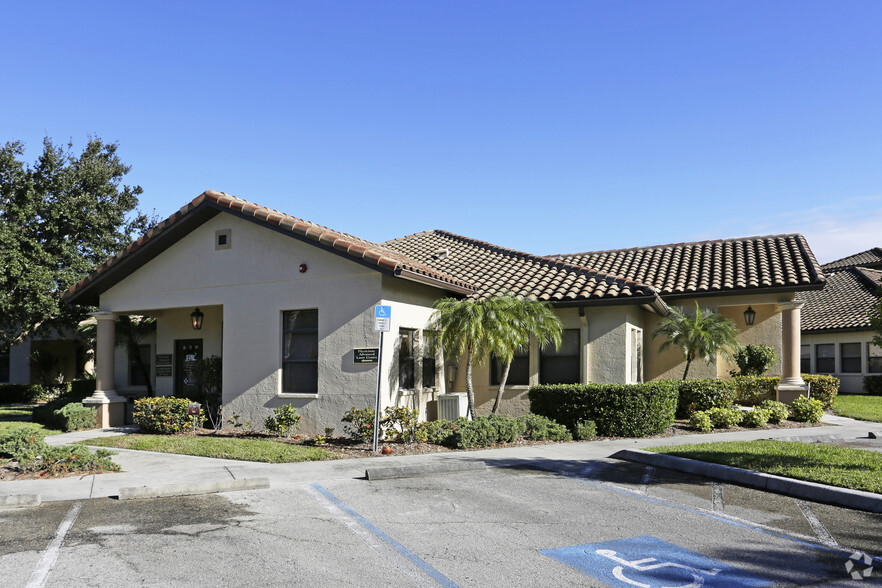 411 Commercial Ct, Venice, FL for sale - Building Photo - Image 1 of 29