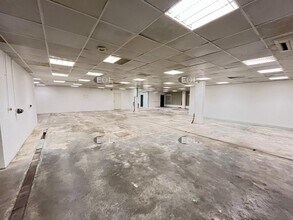 Industrial in Aubergenville for sale Interior Photo- Image 1 of 4