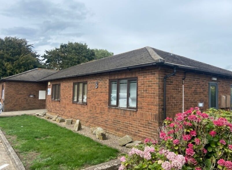 Vinnetrow Business Park portfolio of 7 properties for sale on LoopNet.co.uk - Primary Photo - Image 1 of 6