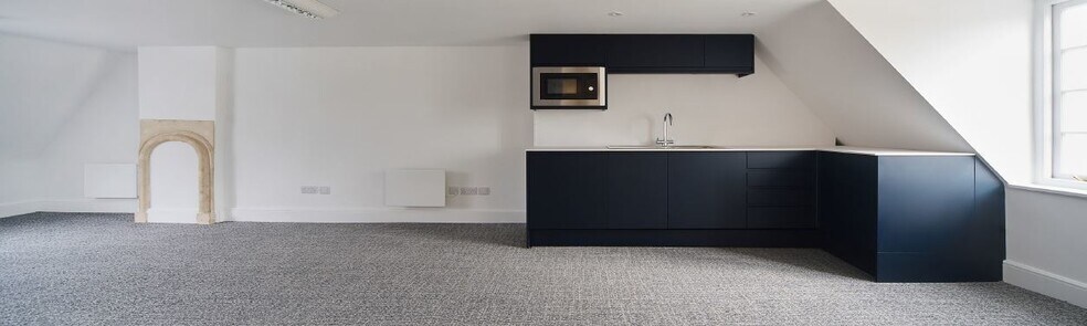 11-11a Kingsmead Sq, Bath to rent - Interior Photo - Image 3 of 9